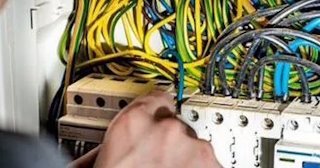 Электрика в частном доме под ключ в Сосновом Бору - стоимость услуг от 1566 руб.